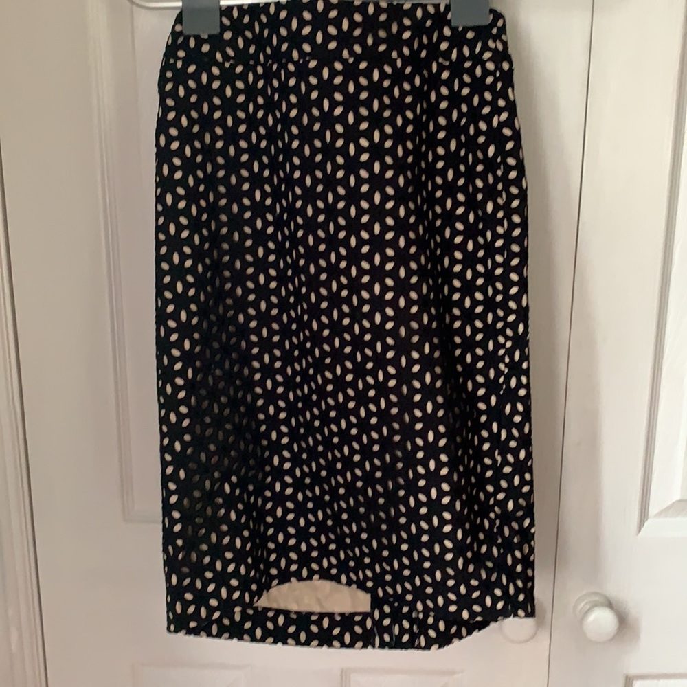 NWT LOFT Daisy eyelet pencil skirt size 8